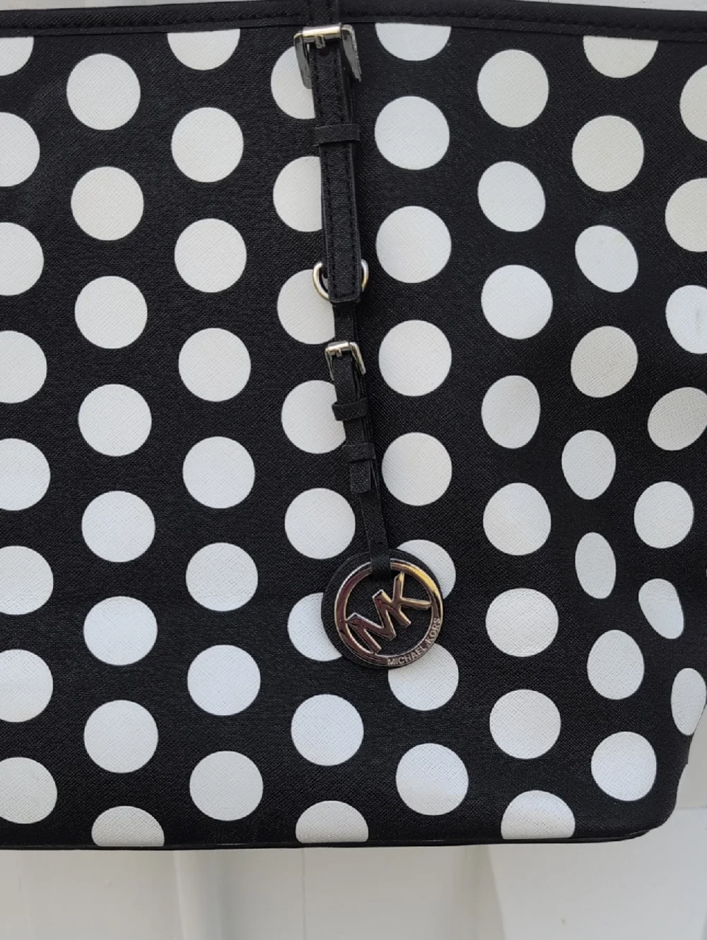Michael Kors Black And White Polka Dot Large Jet Set Tote. - Picture 3 of 11